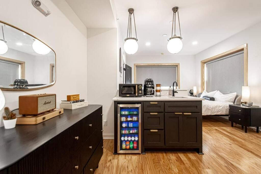 Steps To Bathhouses, Historic Studio, King Bed, Room # 101 Хот Спрингс Екстериор снимка
